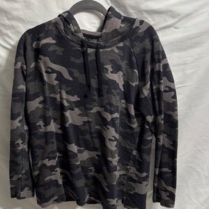 Columbia Women's Black and Gray Camouflage Hoodie